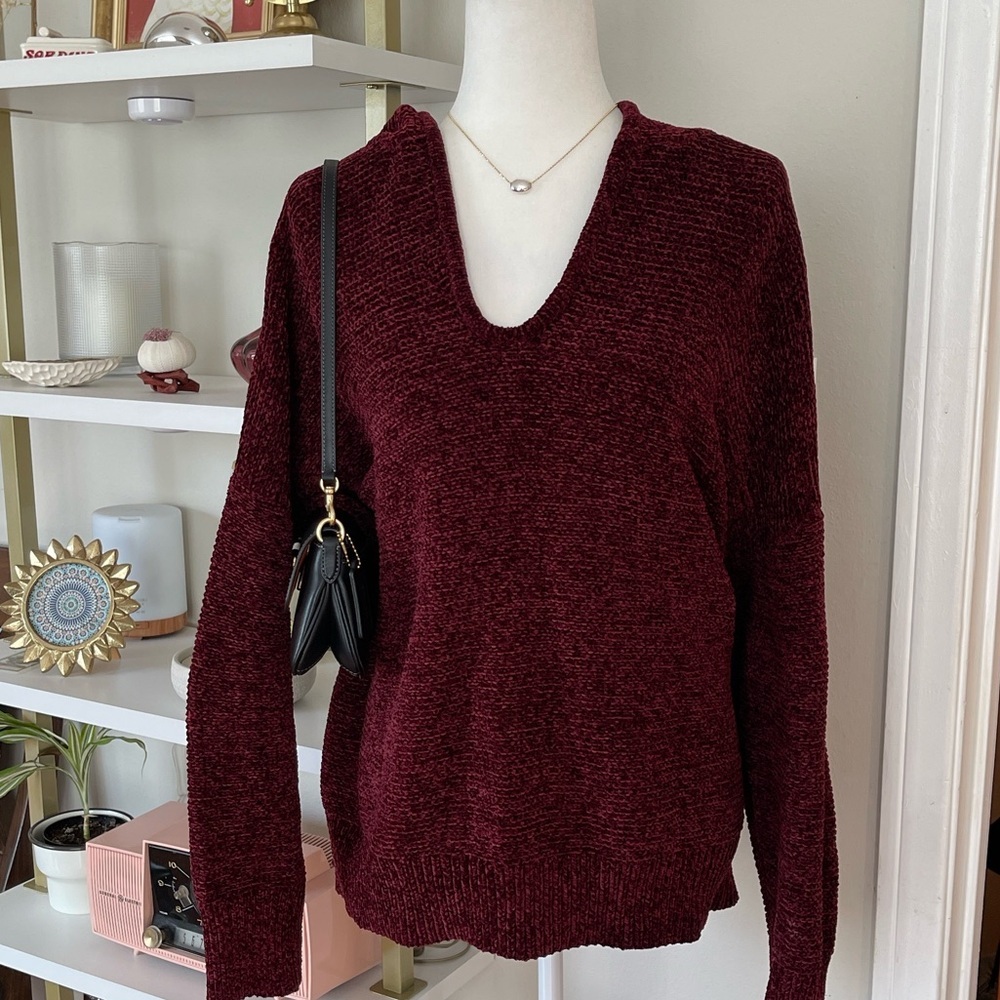 Women's Burgundy Sweater Size XL